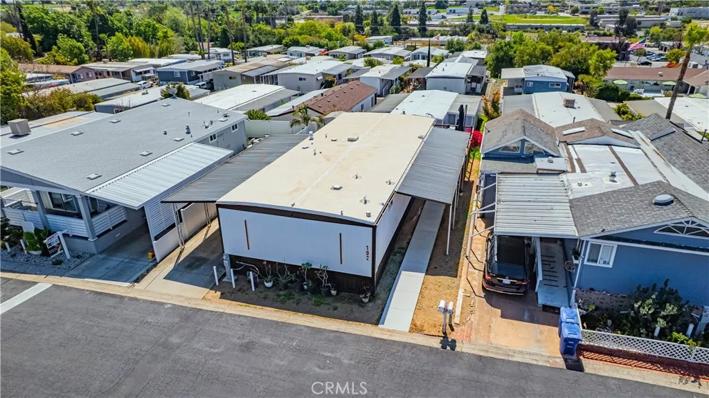 https://cdn.realtyfeed.com/cdn/127/306413142/434dc4209f84d6074709f0f5df953d0a.webp