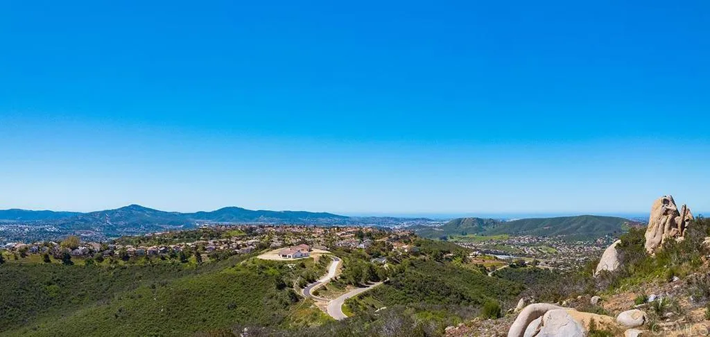 https://cdn.realtyfeed.com/cdn/127/306413204/25bca79e6a59e27137ee889fcc2d5be3.webp