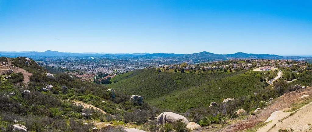 https://cdn.realtyfeed.com/cdn/127/306413204/8d92d3d731a7f01b5ba62d3e71ed7d06.webp