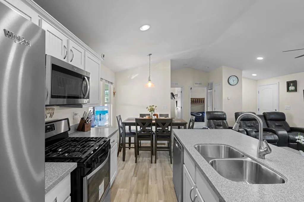 https://cdn.realtyfeed.com/cdn/127/306413578/d2a7671798537326019b453b422862ae.webp