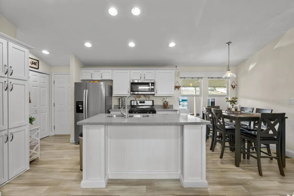 https://cdn.realtyfeed.com/cdn/127/306413578/d3798e4c34164b6ad03847337a6b5c2b.webp