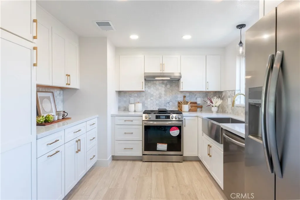 https://cdn.realtyfeed.com/cdn/127/306413766/1fdc6ebae5594dbbf93e0ce248bc07c6.webp