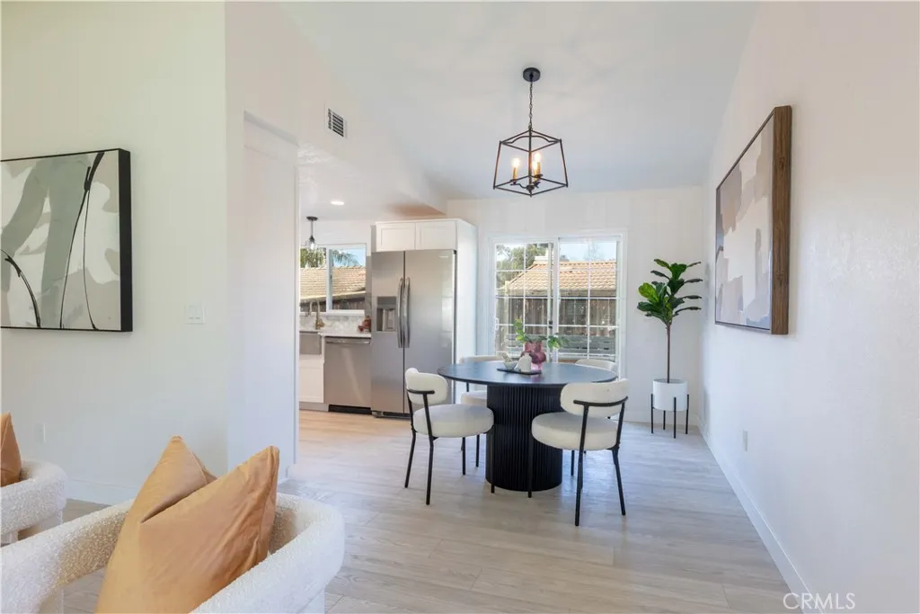 https://cdn.realtyfeed.com/cdn/127/306413766/43128122c9942f7ca32fd577aa637f5a.webp