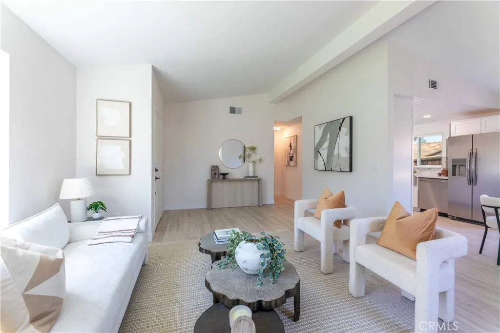 https://cdn.realtyfeed.com/cdn/127/306413766/4f18369711ddac5f5c7dfa472fb80700.webp
