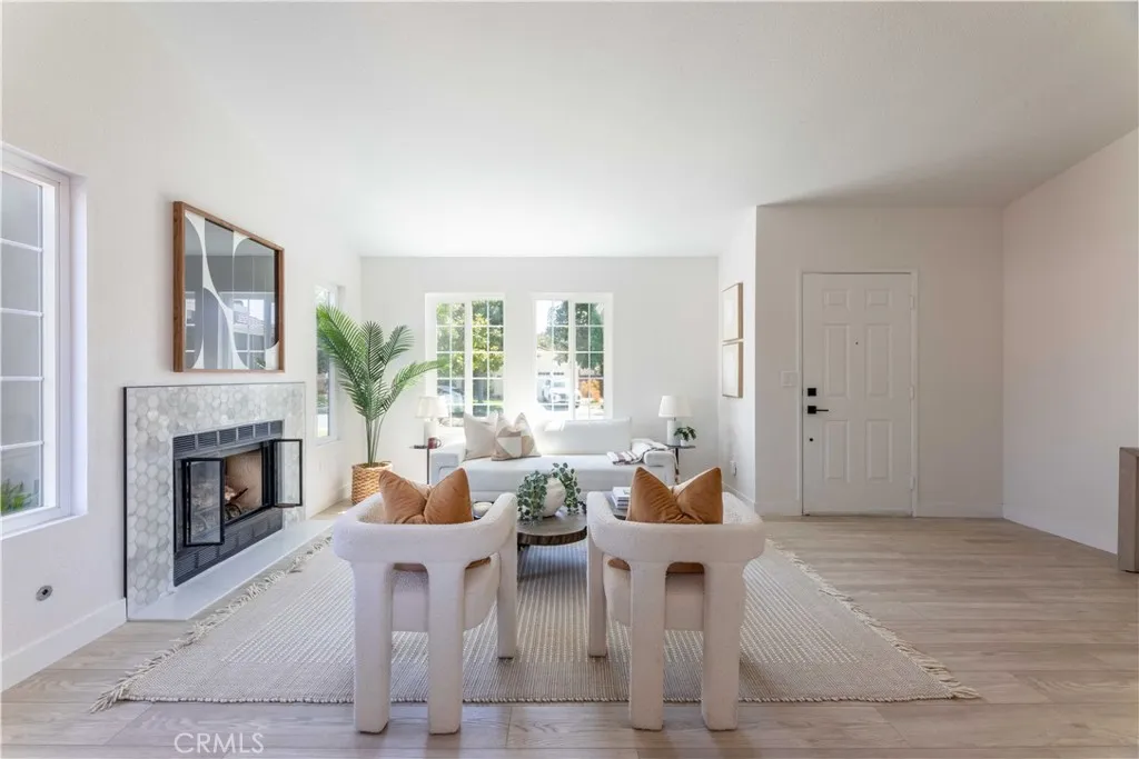 https://cdn.realtyfeed.com/cdn/127/306413766/da7e3de8e64b8d8ade1abe36fc8f43f4.webp