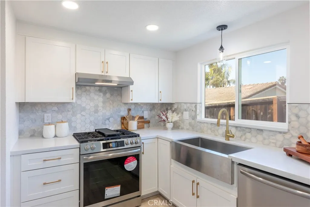 https://cdn.realtyfeed.com/cdn/127/306413766/eba5ce8d086a1cb1ebd38e124eac5a4a.webp