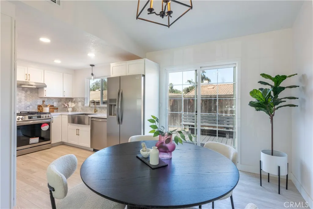 https://cdn.realtyfeed.com/cdn/127/306413766/ff9d284e6b1f7d495f0db0cf469ce8e6.webp