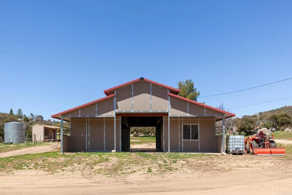 https://cdn.realtyfeed.com/cdn/127/306413815/04ddd91e1742949be021f7ef43c50733.webp