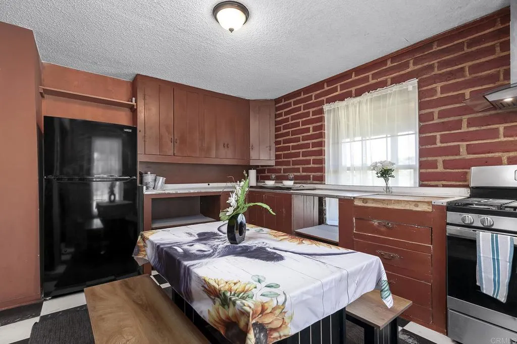 https://cdn.realtyfeed.com/cdn/127/306413815/16adb2fe29364064d63f63043ca4acd7.webp