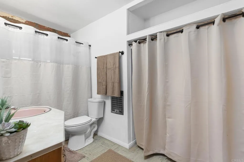 https://cdn.realtyfeed.com/cdn/127/306413815/2f7f6a92bcc4168dc749ba2decb298cc.webp