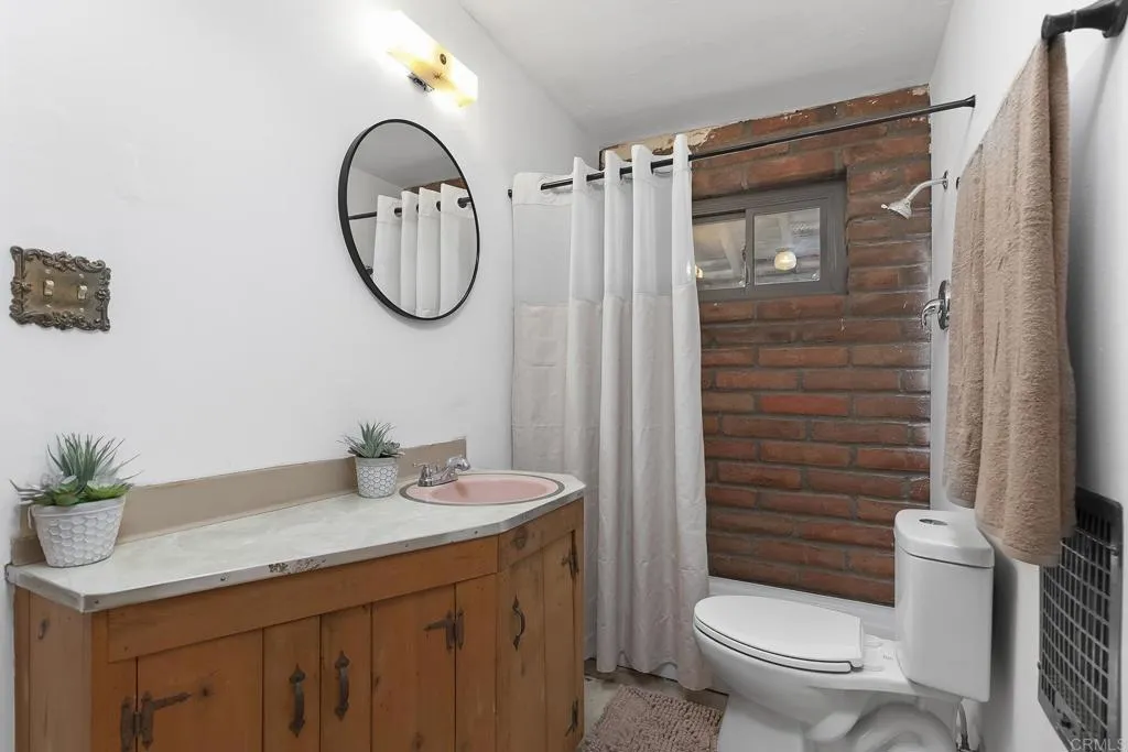 https://cdn.realtyfeed.com/cdn/127/306413815/3bc4e701e2813f6c1827c9d66bd0b1eb.webp