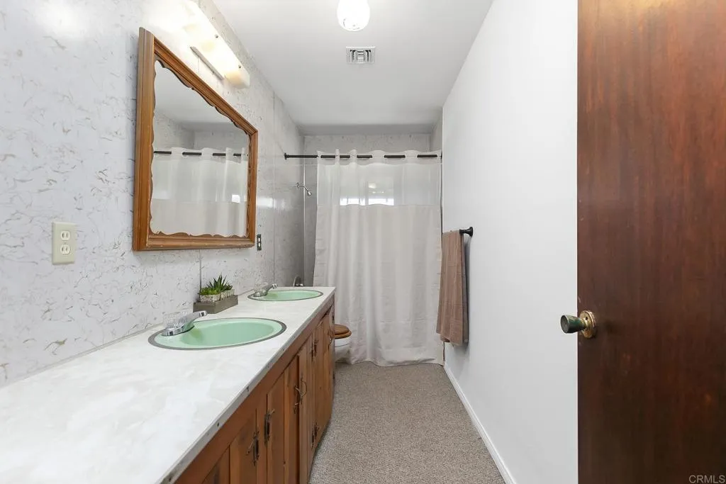 https://cdn.realtyfeed.com/cdn/127/306413815/3d5ff363a011c7fa18af78ac40441bd4.webp
