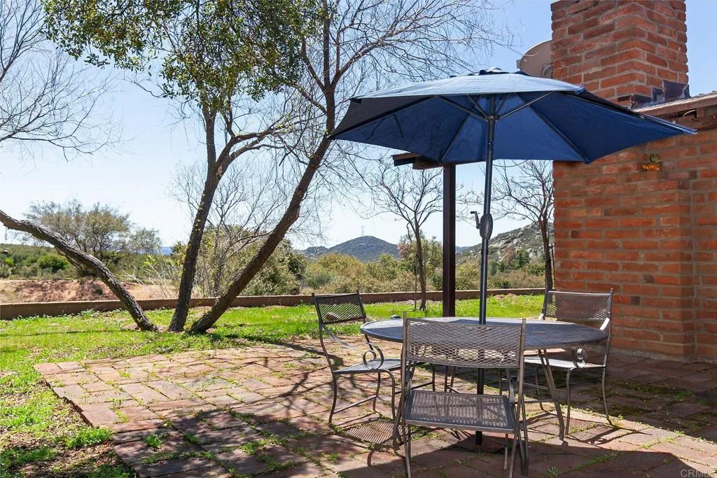 https://cdn.realtyfeed.com/cdn/127/306413815/f63e22359c23d1b2c83f6c33a2978b39.webp