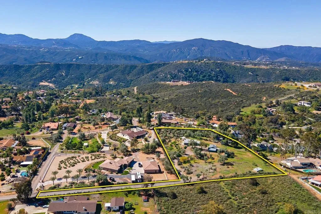https://cdn.realtyfeed.com/cdn/127/306413891/ffe347f2f4ca136593c3400552682a2d.webp