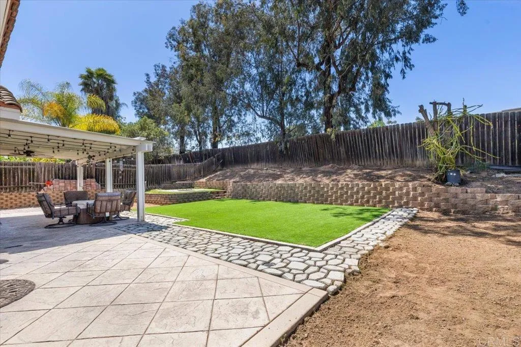 https://cdn.realtyfeed.com/cdn/127/306414535/04b9a22d491ff04eb878ecc457ea7202.webp