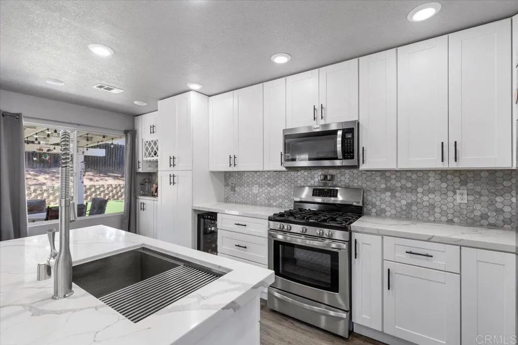 https://cdn.realtyfeed.com/cdn/127/306414535/1bc32b328bdb91da7420836a495cb131.webp