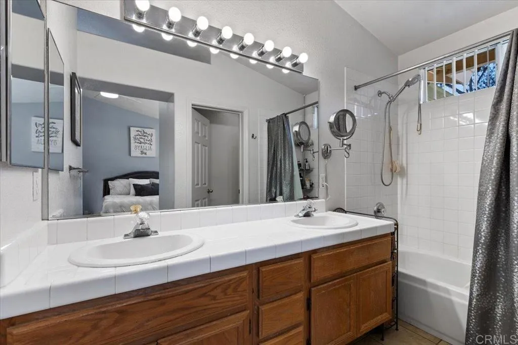 https://cdn.realtyfeed.com/cdn/127/306414535/a6ccb3a743d959f4718d67615e87a056.webp