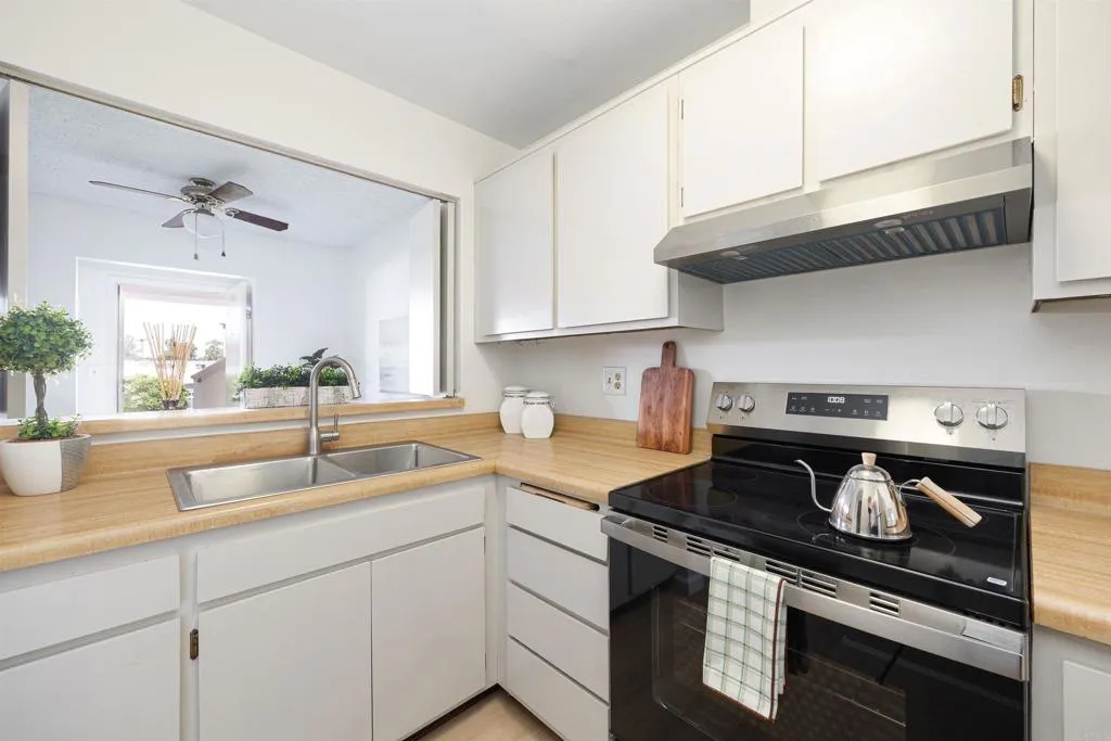 https://cdn.realtyfeed.com/cdn/127/306414717/8aa6d95f2cb57190dafb99c6c3950d21.webp