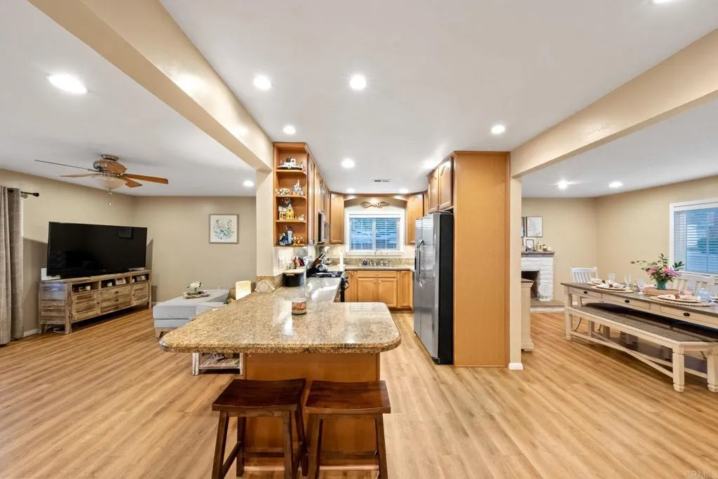 https://cdn.realtyfeed.com/cdn/127/306414822/0236c218f1401621aaf9d0eec79b79c7.webp