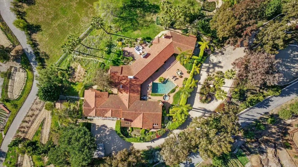 https://cdn.realtyfeed.com/cdn/127/306414974/1703c78513afbabe7fd4c72ab25c922b.webp