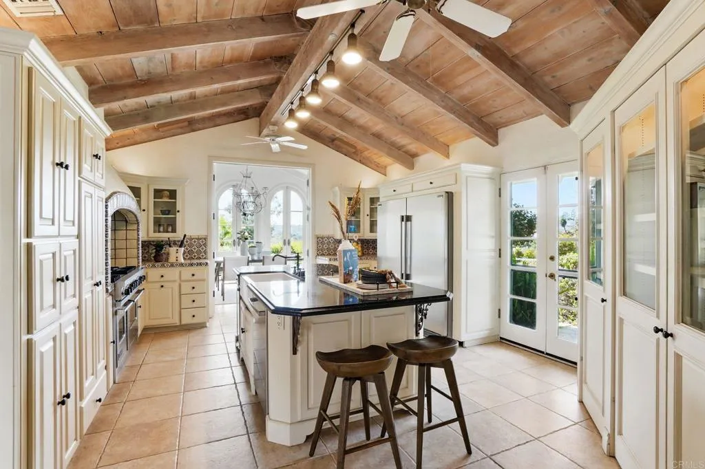 https://cdn.realtyfeed.com/cdn/127/306414974/3895bd37e52c349a6cbfad051275261f.webp
