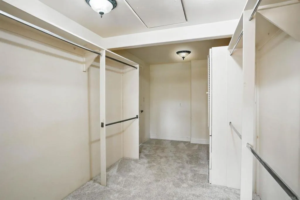https://cdn.realtyfeed.com/cdn/127/306414974/6f81207e309ecfd41d2112b8e0870b76.webp