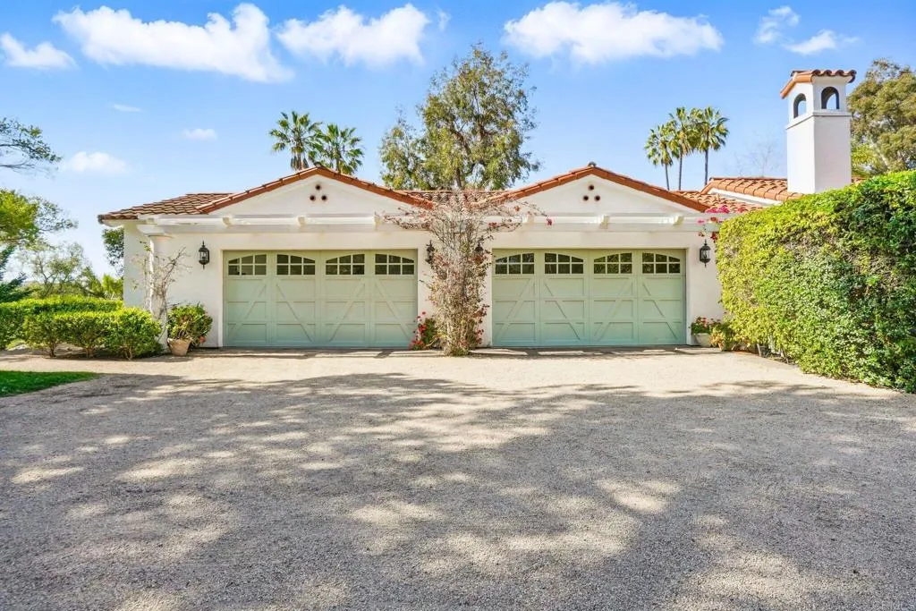 https://cdn.realtyfeed.com/cdn/127/306414974/7561b67596b1681a37b9edbf41215136.webp