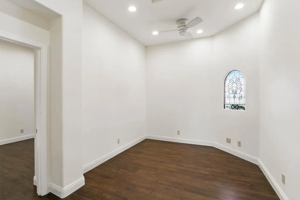 https://cdn.realtyfeed.com/cdn/127/306414974/be070cc18766087a9011f98f7dd164e4.webp