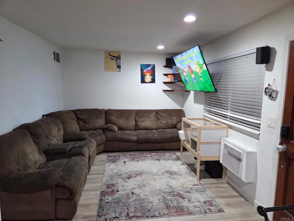 Photo #2: NDP2503651 Listing 