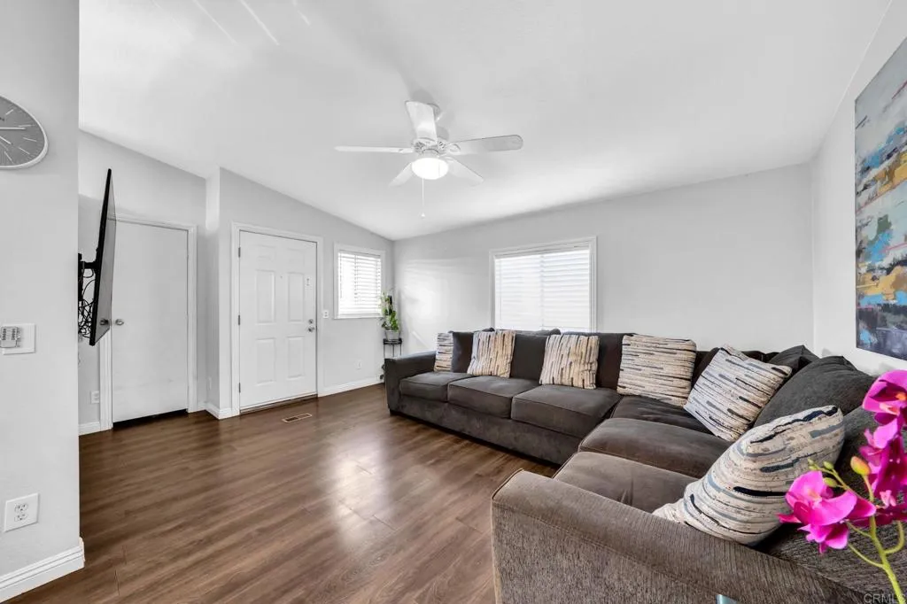 https://cdn.realtyfeed.com/cdn/127/306415064/9ec039d86550a1c6a34da79d9ee2541a.webp