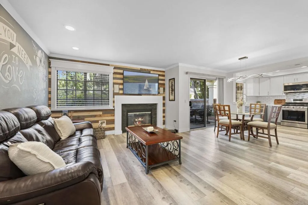 https://cdn.realtyfeed.com/cdn/127/306415101/d694df76448b48ab74ee5cb735d5b10d.webp