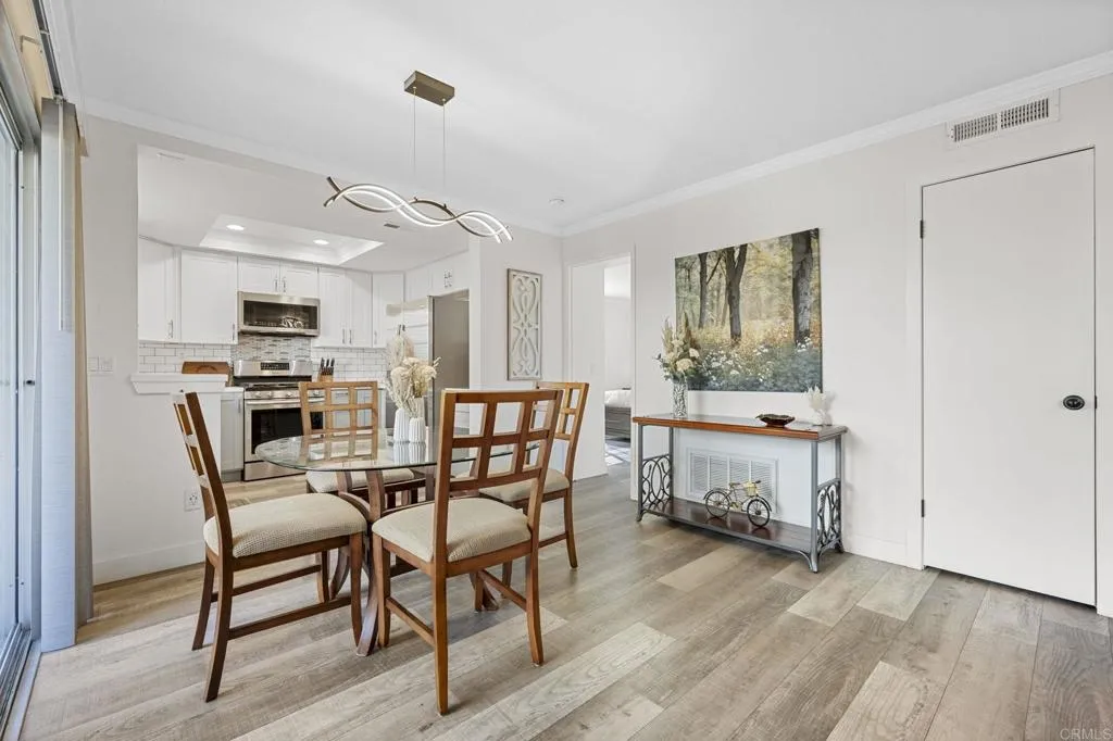 https://cdn.realtyfeed.com/cdn/127/306415101/fd6dba810f87e22c9cd8d6ff0f79a49d.webp