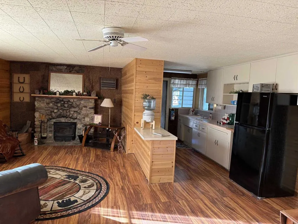 https://cdn.realtyfeed.com/cdn/127/306415102/914a33b5c9af385416cda025027b56b8.webp