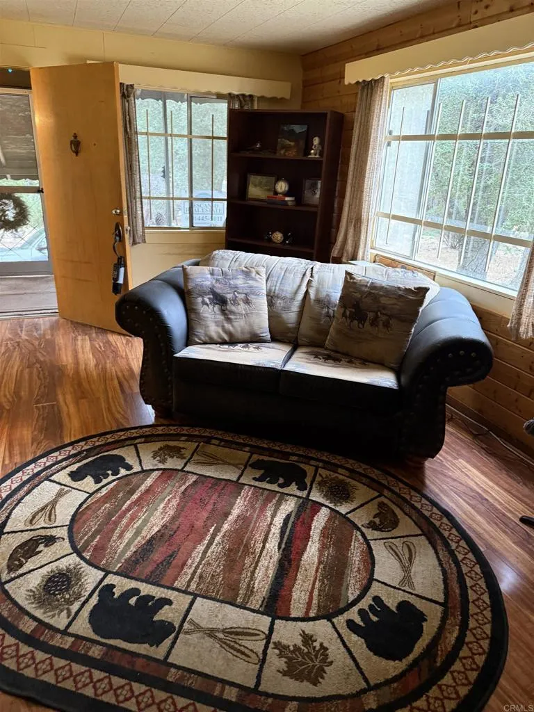 https://cdn.realtyfeed.com/cdn/127/306415102/ca6c63303739c0eda20f00af30733ab6.webp