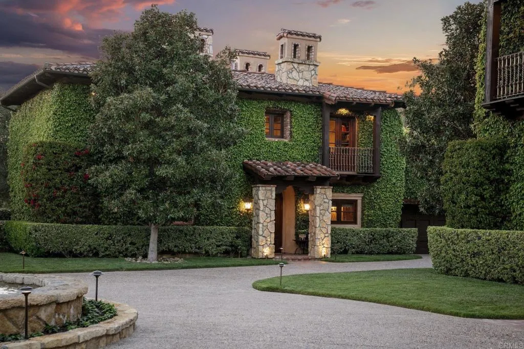 https://cdn.realtyfeed.com/cdn/127/306415278/768f3908ce5d1b544ada3ab6b673d606.webp