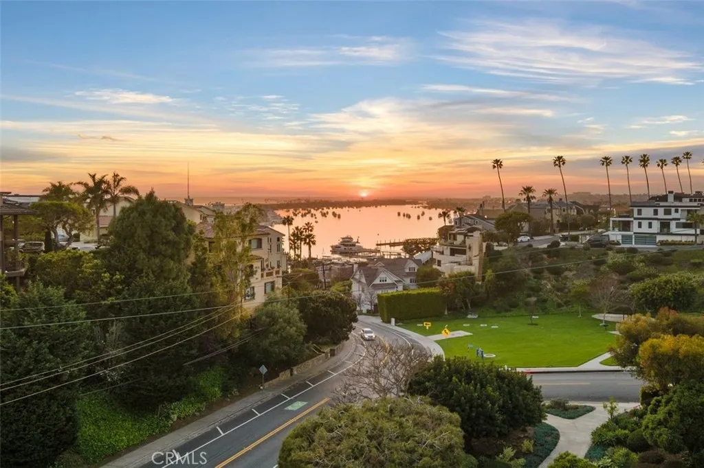 2516 Bayside Drive, Corona Del Mar, Ca 92625 - Photo 5 of 32, Corona Del Mar, CA
