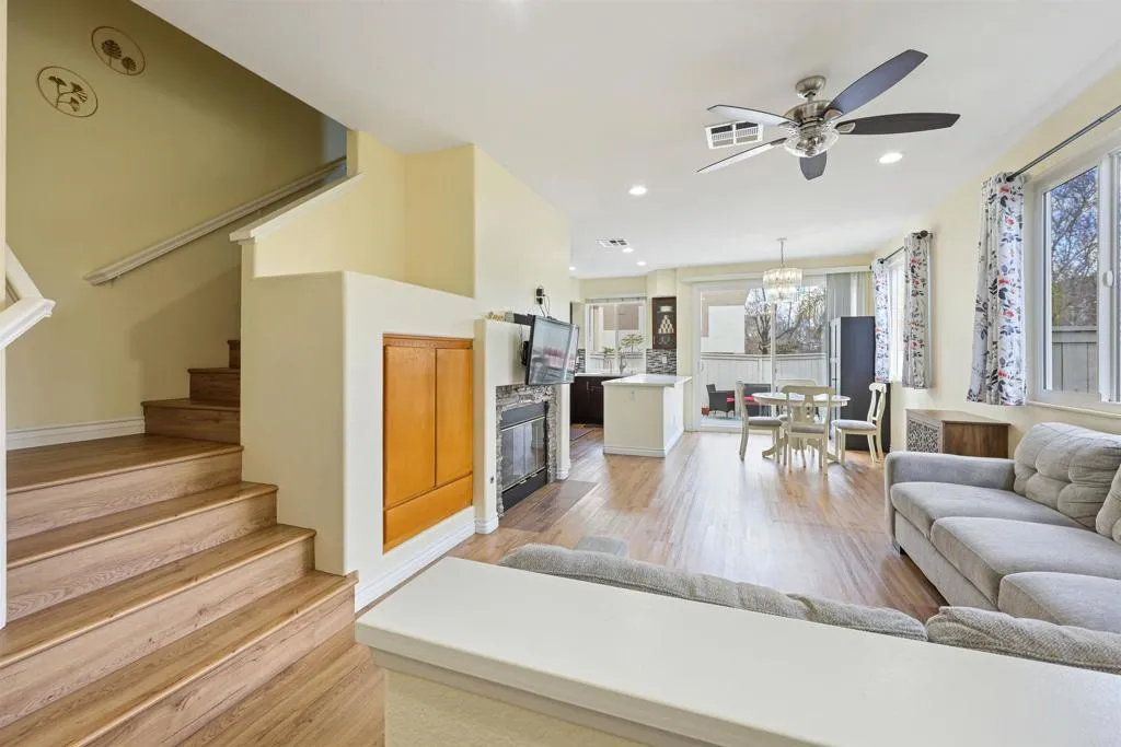 https://cdn.realtyfeed.com/cdn/127/306415552/5fdced7f168d4709aad589a82b31c7ac.webp