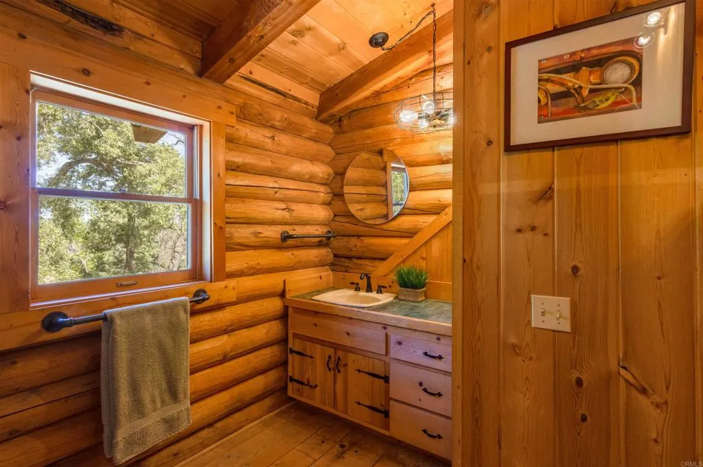 https://cdn.realtyfeed.com/cdn/127/306415585/65bba0b3c3a2bd7f4426ca6aee66aa6a.webp