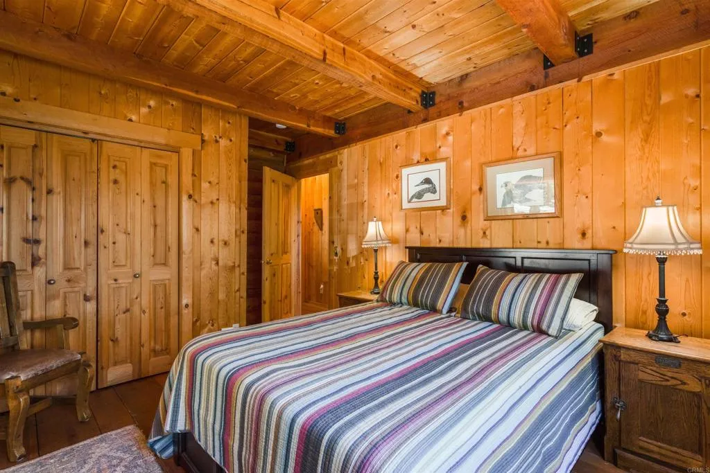 https://cdn.realtyfeed.com/cdn/127/306415585/986ed6dd444cb30406f4effa41b643e7.webp