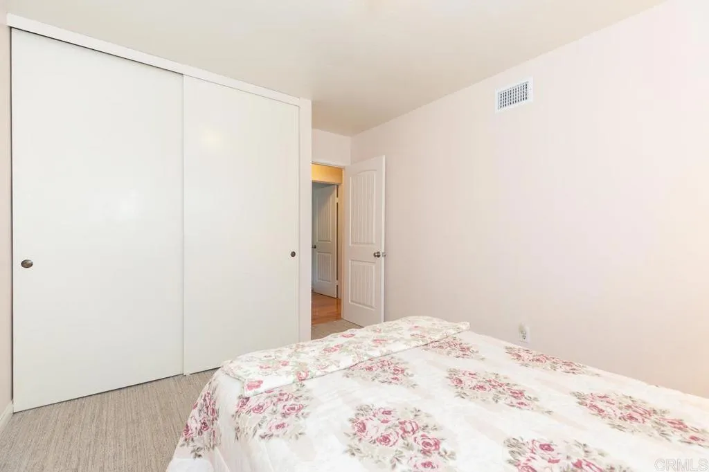 https://cdn.realtyfeed.com/cdn/127/306415632/356884a883db4ac2f5737cd5d9f63972.webp
