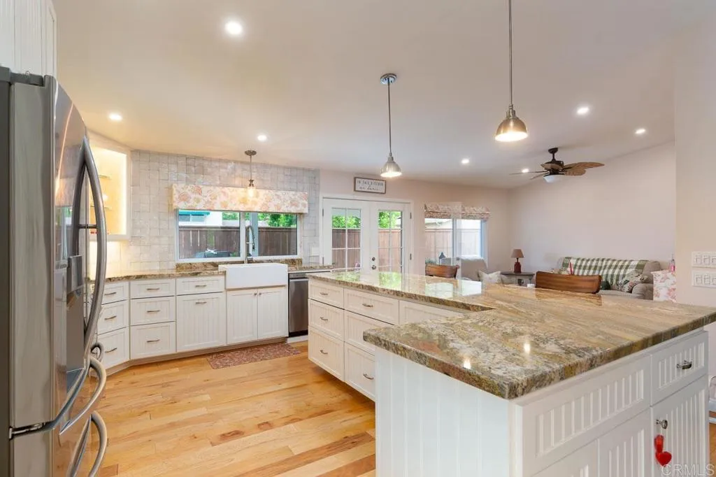 https://cdn.realtyfeed.com/cdn/127/306415632/742cf0d7b936e7b4604fc786463d8ecd.webp