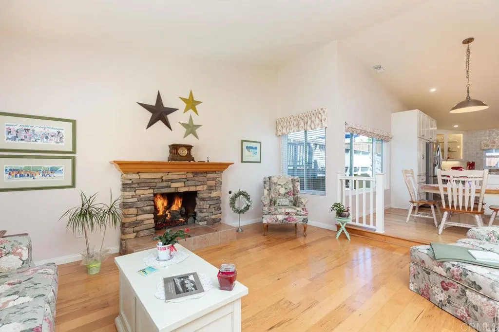 https://cdn.realtyfeed.com/cdn/127/306415632/76a3c67ed3f5b6a9b3584c9894976e8c.webp