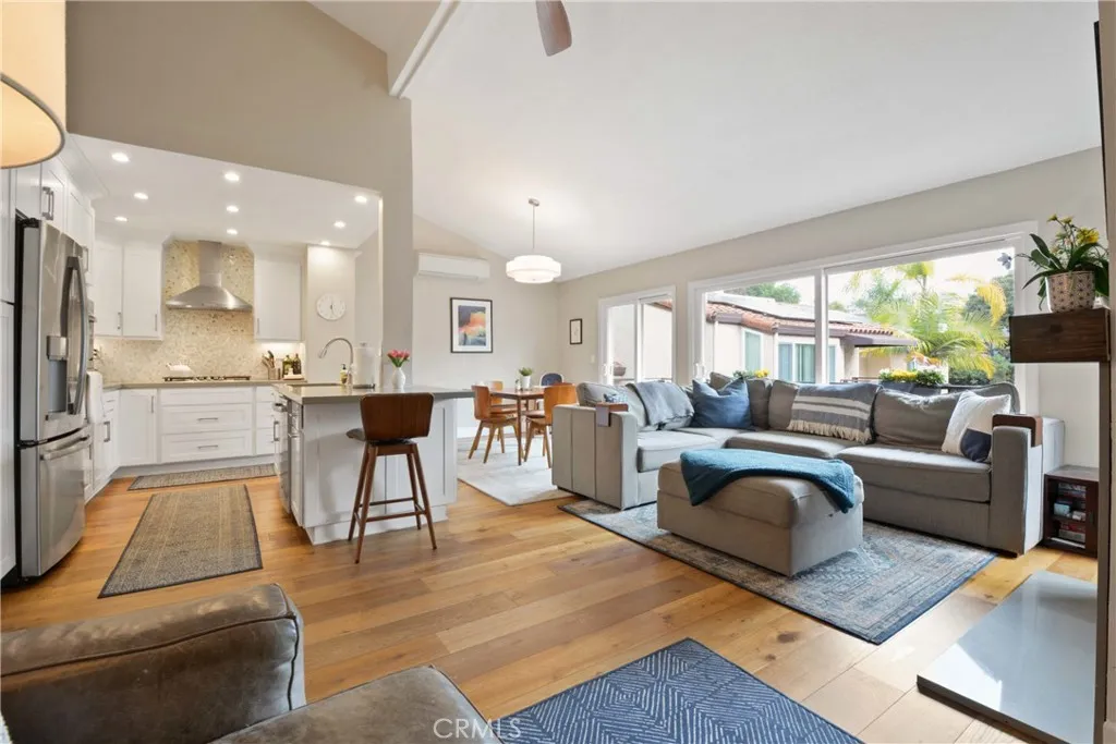 https://cdn.realtyfeed.com/cdn/127/306415714/1cf45854fac25e32b0619562d79ad022.webp