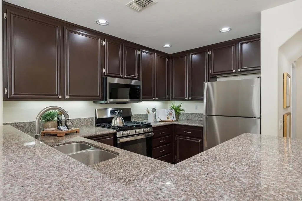 https://cdn.realtyfeed.com/cdn/127/306415729/ad322f2fca6b3d710f6263d72f1d8b52.webp