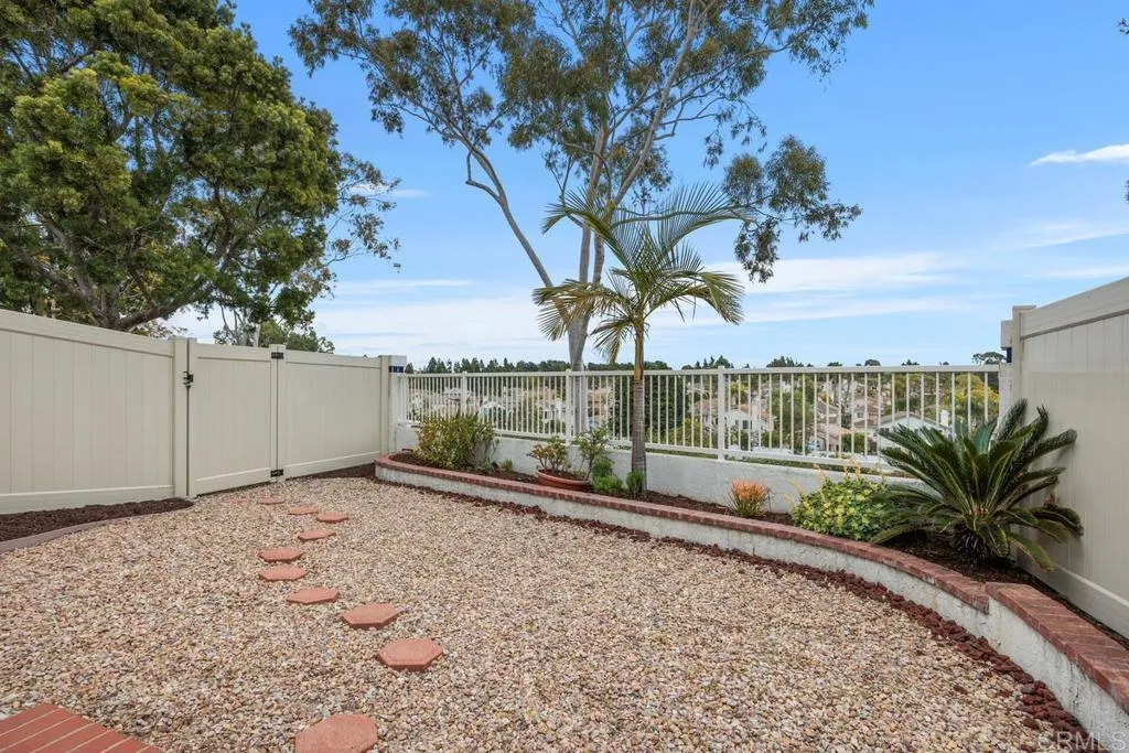 https://cdn.realtyfeed.com/cdn/127/306415729/e9438ebde769e9b4c05e13ddff27e578.webp