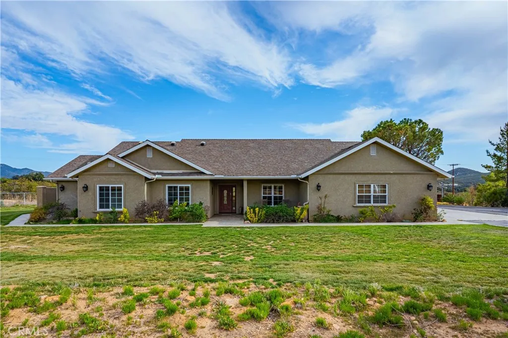 https://cdn.realtyfeed.com/cdn/127/306415863/1e70e9e43ce3b5c56a875a3f383441f9.webp