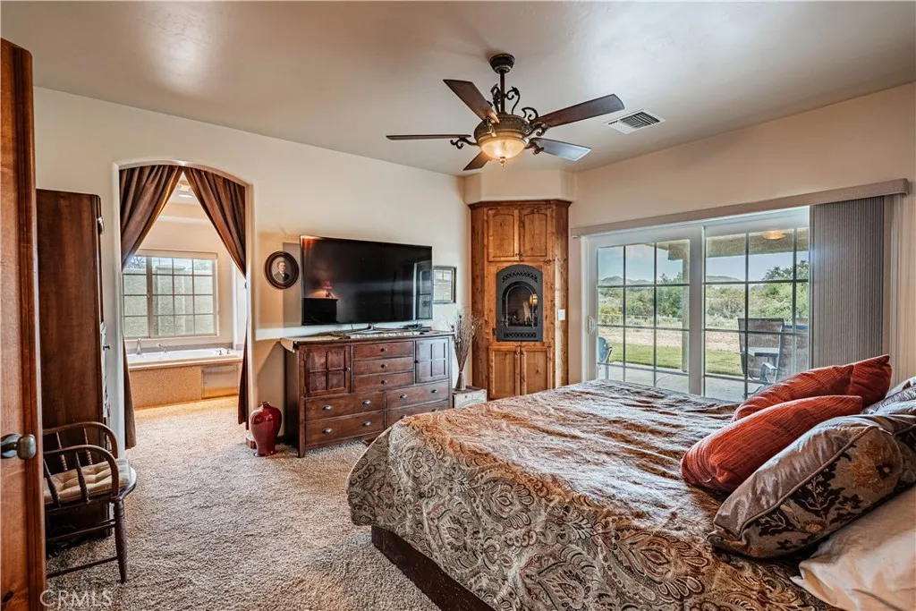https://cdn.realtyfeed.com/cdn/127/306415863/4d4fa5034b625b52e8eb7c7a7826dfc7.webp