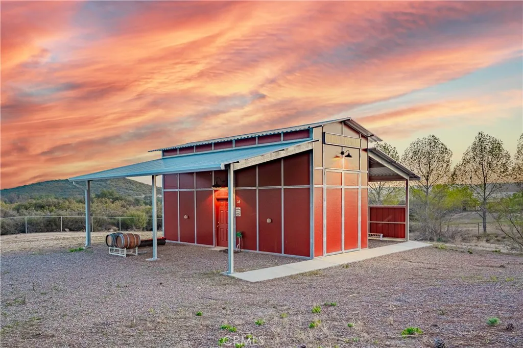 https://cdn.realtyfeed.com/cdn/127/306415863/4f3530e01f90a07a9b5463232be1e11c.webp