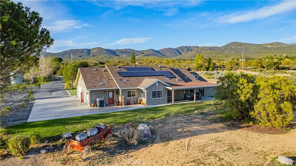 https://cdn.realtyfeed.com/cdn/127/306415863/4fc822e7ab5dc4fafba23c374634fdf9.webp