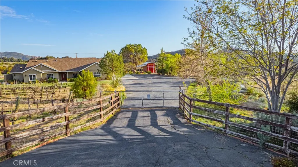 https://cdn.realtyfeed.com/cdn/127/306415863/5318ec0cca1e303ba94028d568e3ecc8.webp